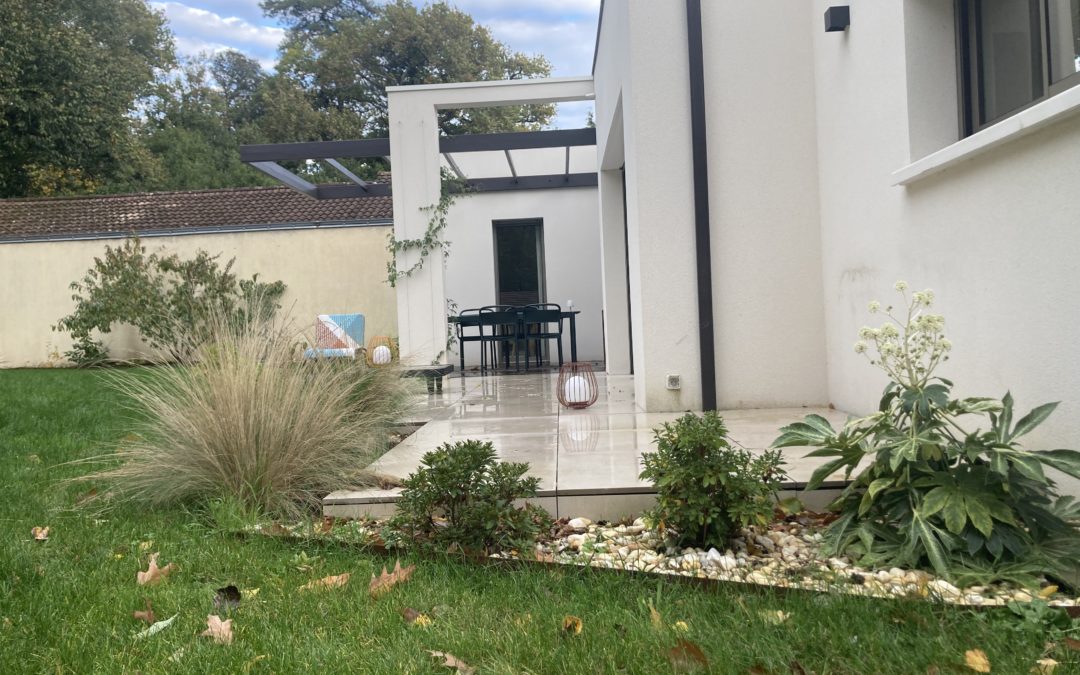 Un jardin contemporain & champêtre, en bord de Sèvre